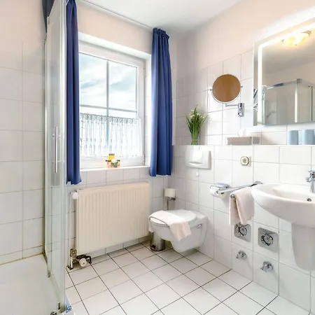 Trelleborg, 3 * Sassnitz